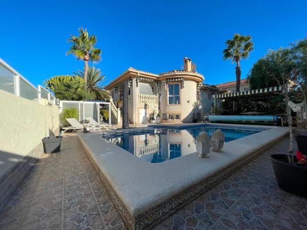 Chalet independiente en venta en Benijofar, Benijofar
photo 1