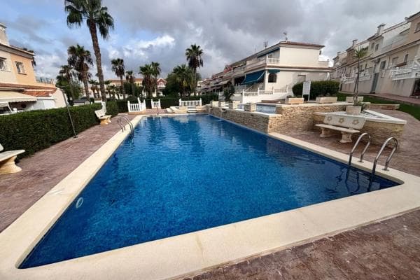 Chalet pareado thumbnail 1