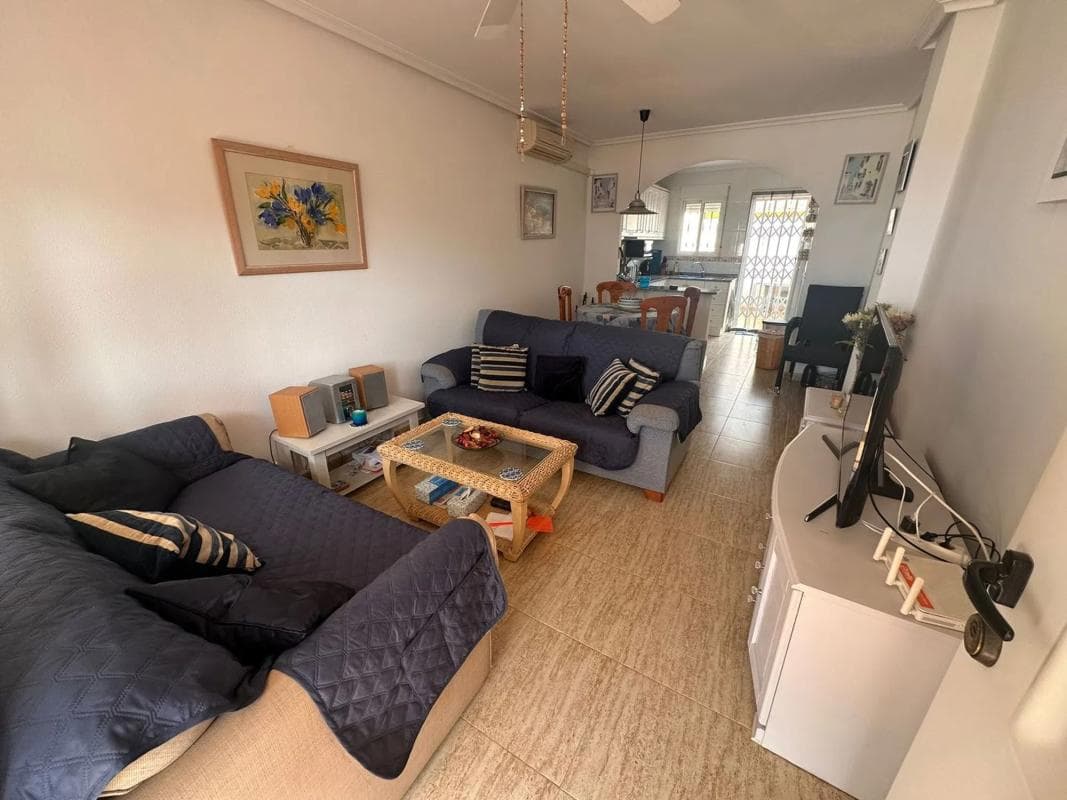 Venta de chalet adosado en CL JOSE GARCIA HURTADO, 5 , Daya Nueva photo 3