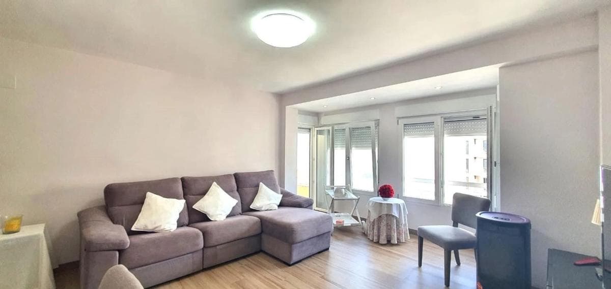 Venta de piso en Calle Sant Josep, Guardamar del Segura
photo 2