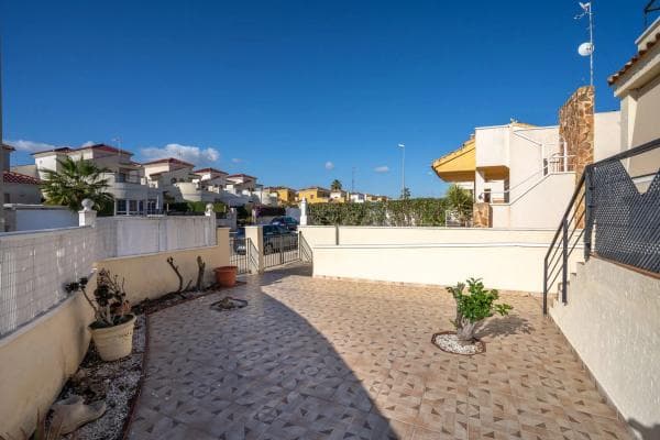 Chalet independiente en venta en Calle la Margarida, Guardamar del Segura
thumbnail 2