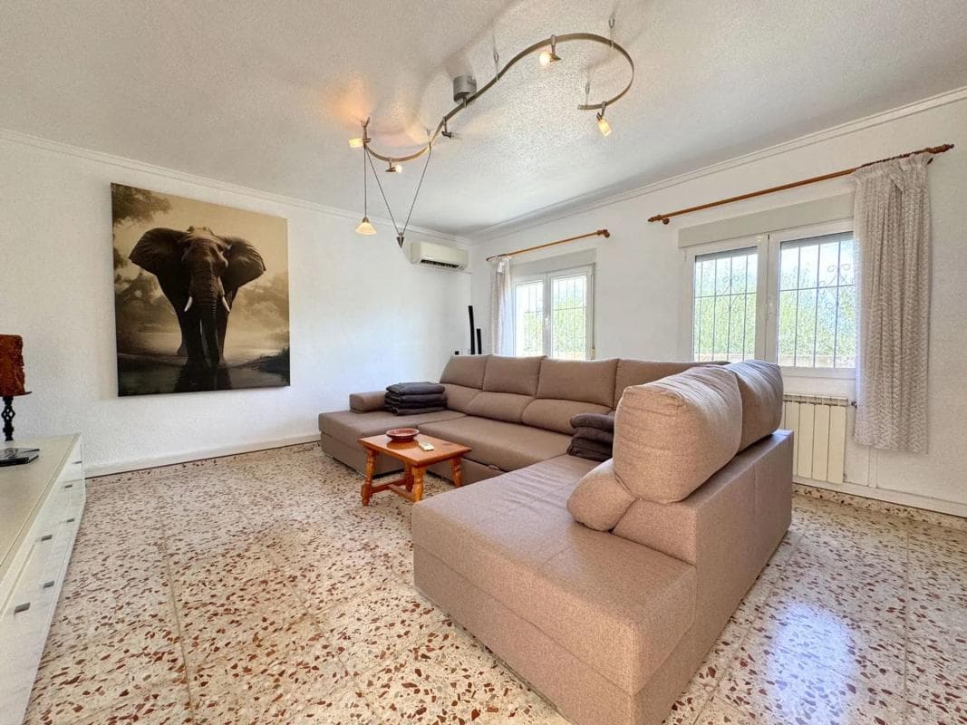 Venta de chalet independiente en Calle Naranjo, Los Montesinos
photo 3