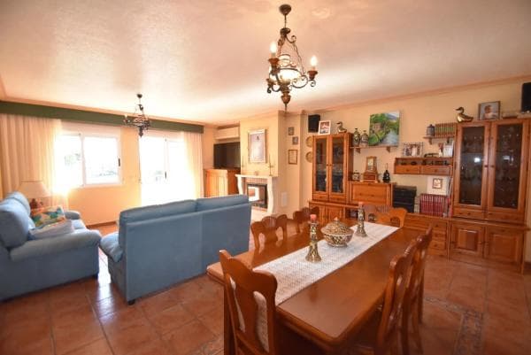 Chalet independiente en venta en Los Montesinos, Los Montesinos
photo 1
