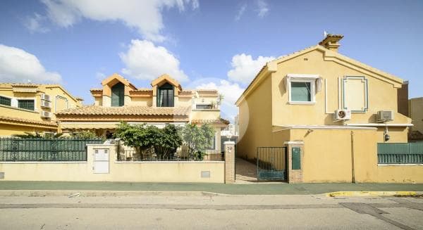 Duplex en venta en Calle Rube Darío Cmor, 2, Orihuela photo 1