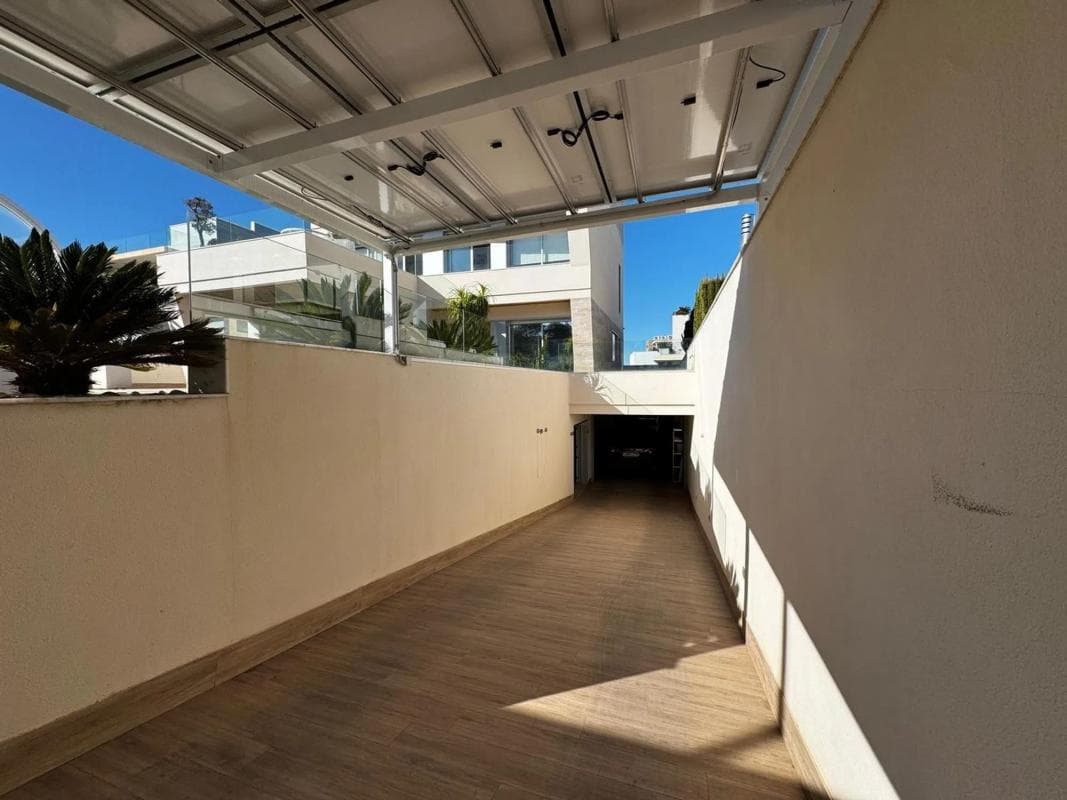 Venta de chalet independiente en Barrio Campoamor, Orihuela
photo 2