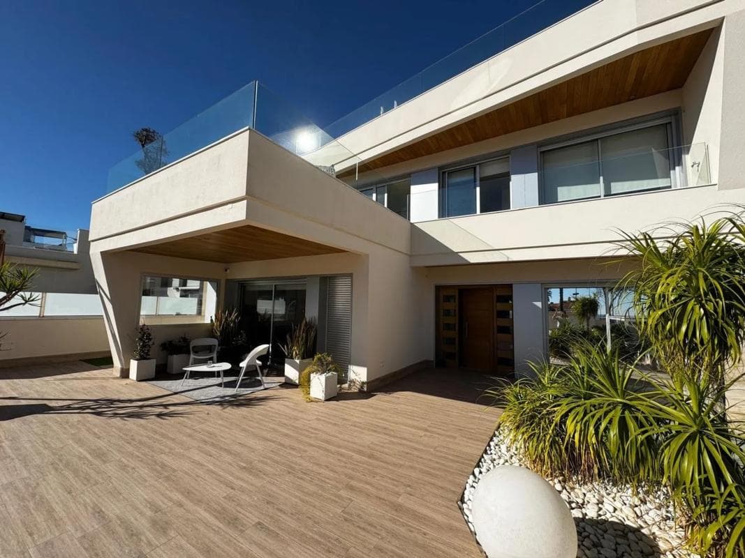 Venta de chalet independiente en Barrio Campoamor, Orihuela
photo 5