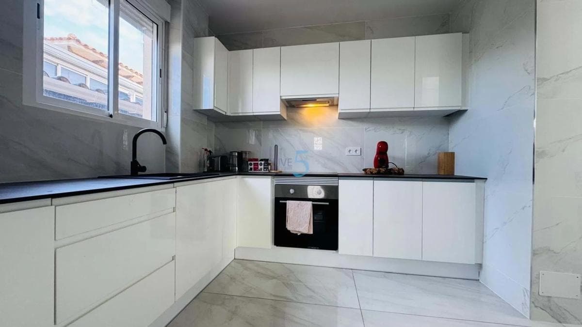 Sale of independent chalet in Barrio La Zenia, Orihuela
photo 4