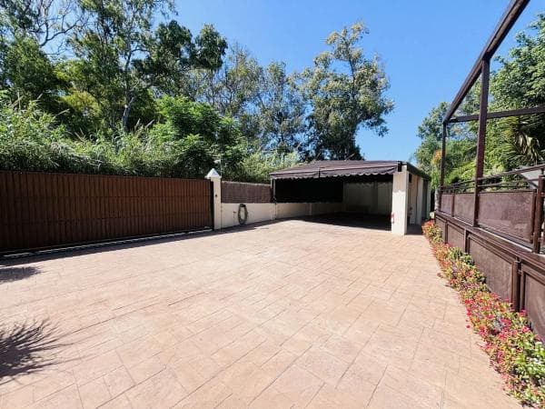 Chalet independiente en venta en Barrio Cabopino-Artola, Marbella
photo 1
