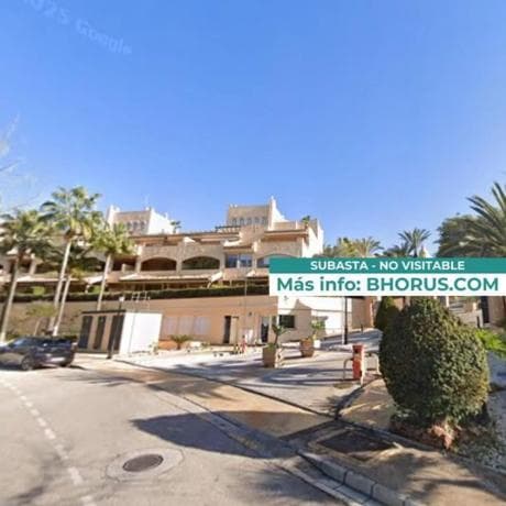 Piso en venta en Calle Hiedra, Marbella
photo 1