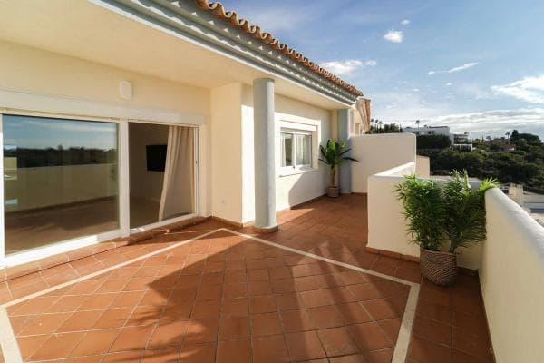 Ático en venta en CL HIEDRA-UR ELVIRIA, 6, Marbella thumbnail 2