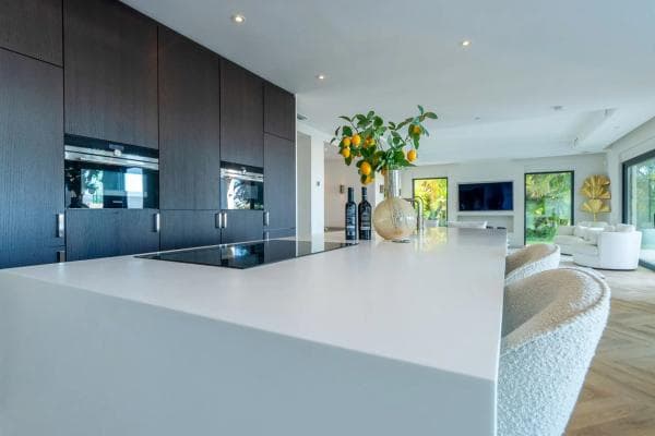 Chalet independiente en venta en Barrio Cabopino-Artola, Marbella
photo 1