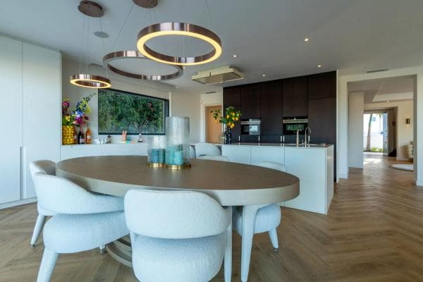 Chalet independiente en venta en Barrio Cabopino-Artola, Marbella
thumbnail 1