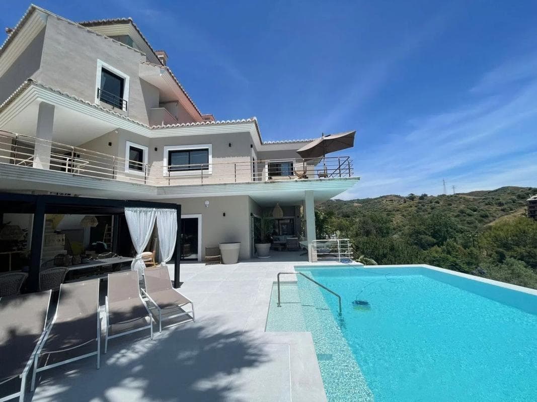 Sprzedaż niezależnego domku jednorodzinnego w Barrio Santa María, Marbella photo 4