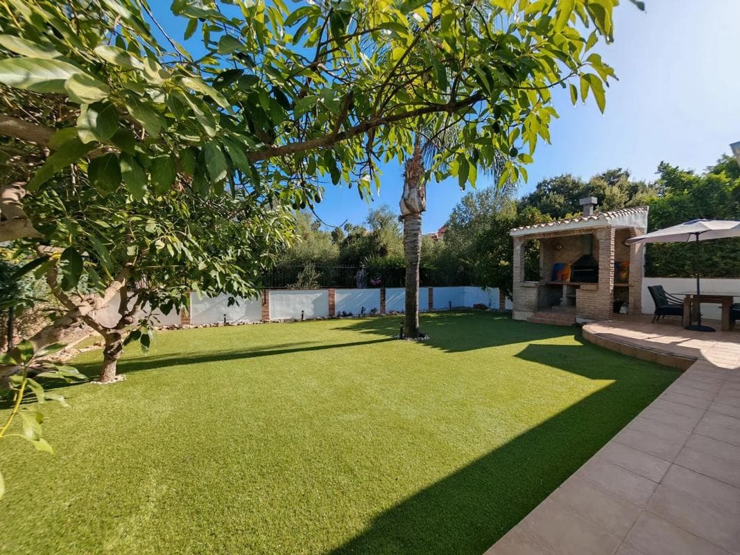 Venta de chalet independiente en Avenida 3, Marbella
photo 2