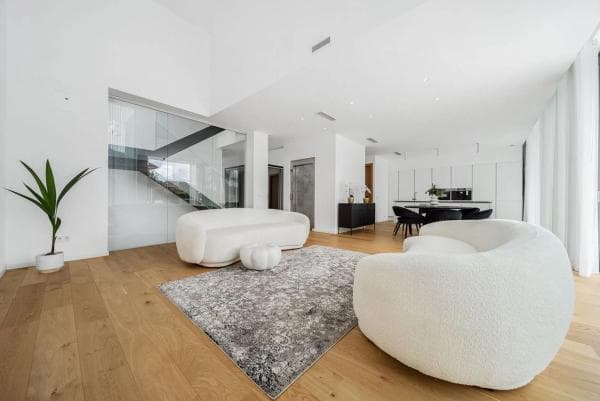 Chalet independiente en venta en Avenida Aragon, Marbella
thumbnail 2