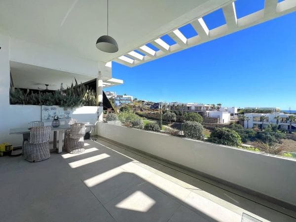 Chalet adosado en venta en Barrio Cabopino-Artola , Marbella thumbnail 1