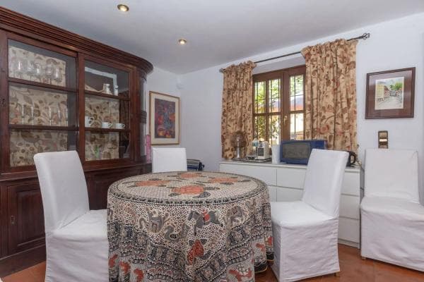 Chalet independiente en venta en Barrio Elviria, Marbella
photo 1