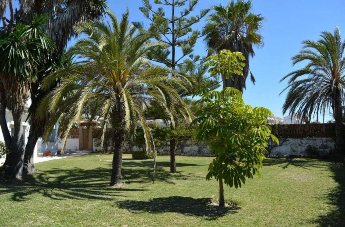 Venta de chalet independiente en Avenida las golondrinas, Marbella
photo 2
