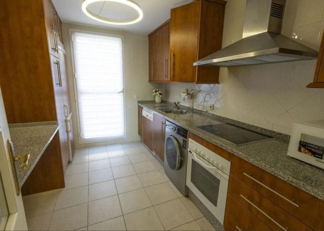 Sale of apartment in Barrio Santa María, Marbella
photo 4
