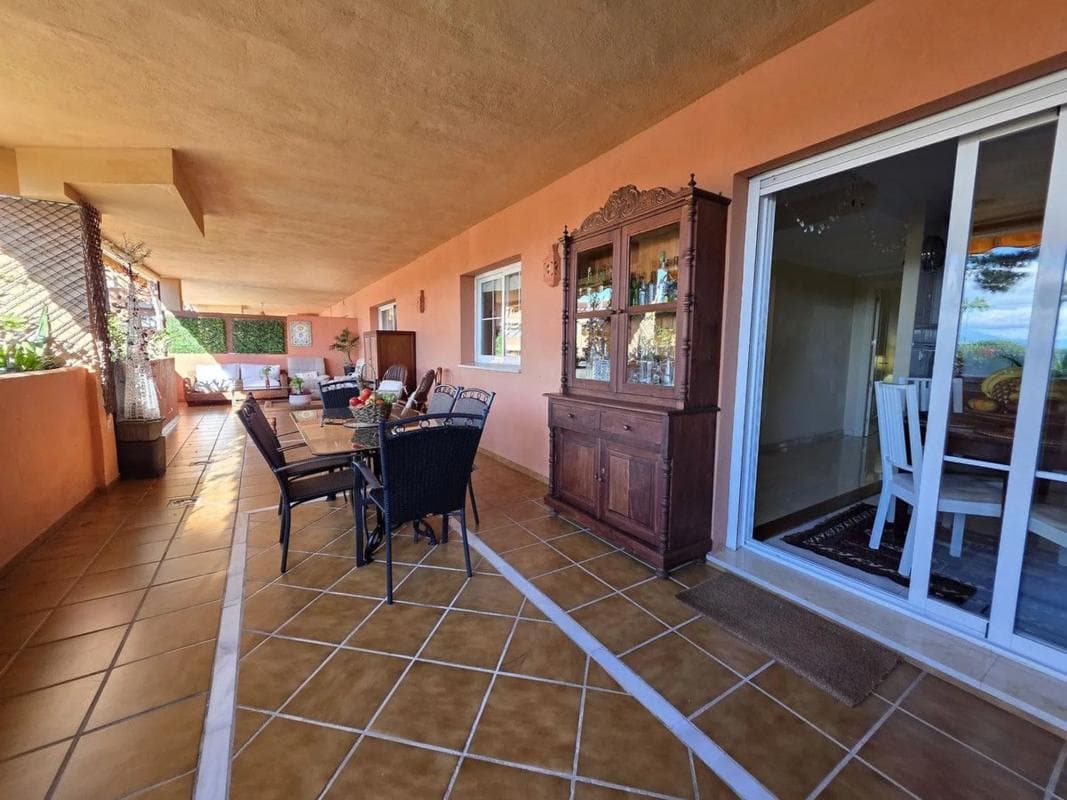 Sale of apartment in Urbanizacion Elviria Sur, Marbella
photo 3