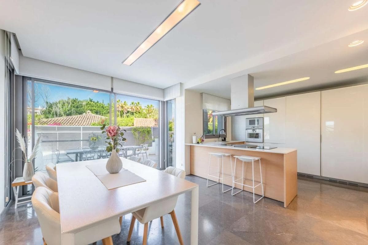 Продажа отдельного шале в Barrio Santa María, Марбелла photo 3