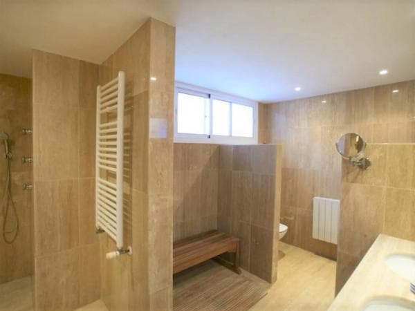 Chalet independiente en venta en Urbanización Parque Elviria, Marbella
thumbnail 2