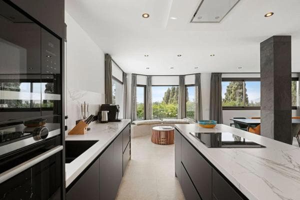 Chalet independiente en venta en Paseo de Méjico, Marbella
thumbnail 1