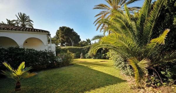 Chalet independiente en venta en Calle Fuerteventura, Marbella
thumbnail 2