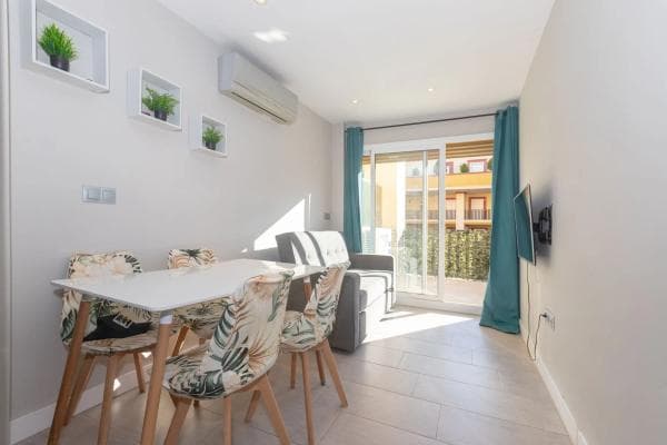 Piso en venta en Avenida Jardines de las Golondrinas s/n, Marbella
thumbnail 1