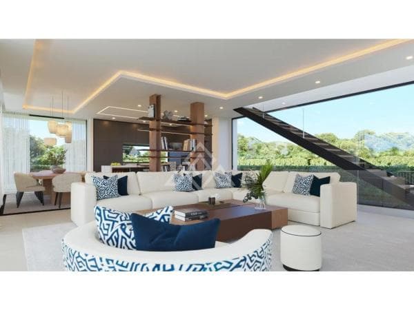 Chalet independiente en venta en Avenida de los Acebos, 3, Marbella
thumbnail 2