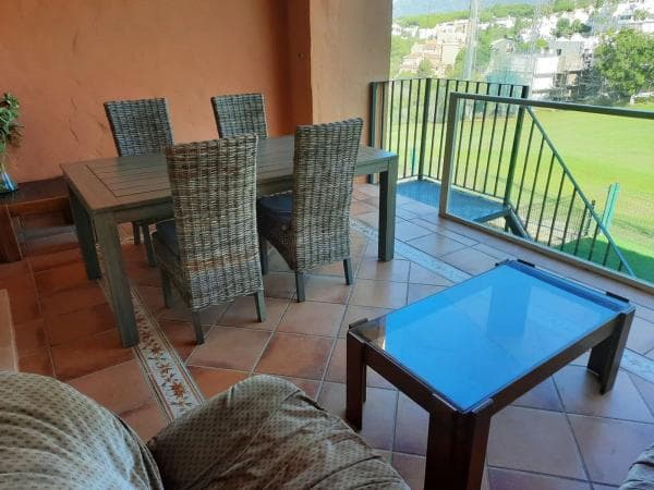 Chalet adosado en venta en Avenida de los Alisos , Marbella thumbnail 2