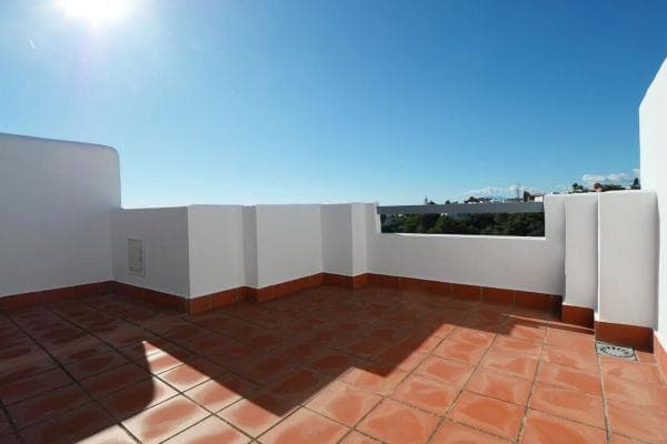 Chalet pareado en calle La Romana thumbnail 1