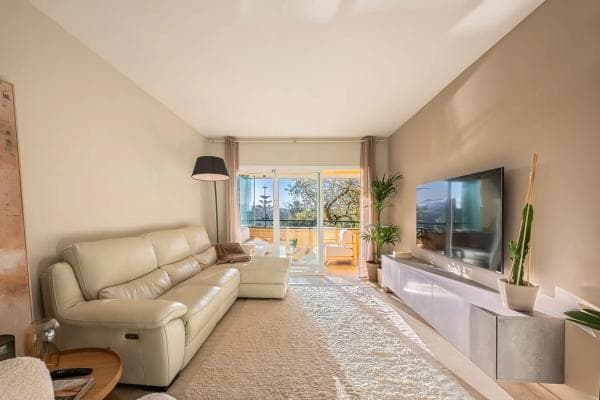 Piso en venta en Avenida de las Cumbres, 16, Marbella
photo 1
