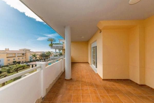 Piso en venta en Urbanización Jardines del Puerto, 1, Marbella
thumbnail 2