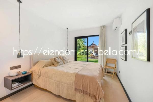 Chalet independiente en venta en CL AERIDES LAS (CERRAD ELVI), Marbella
thumbnail 2