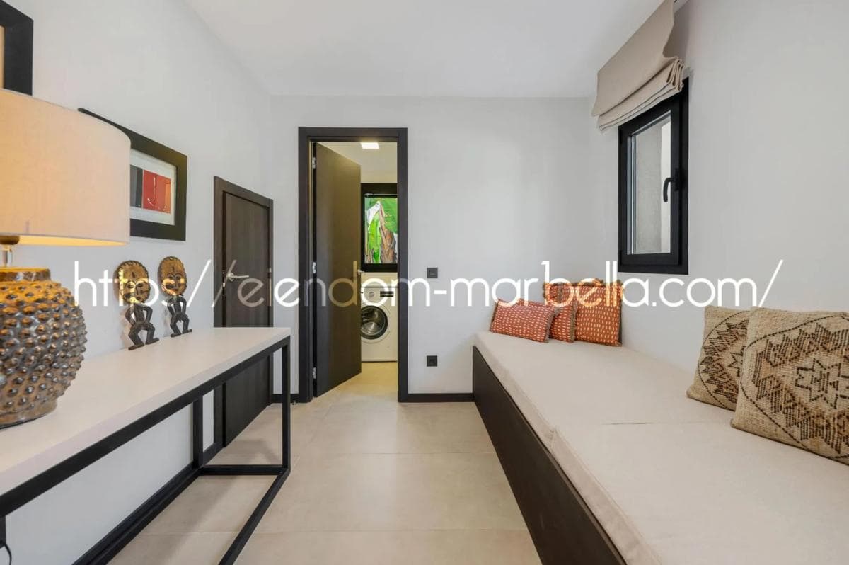 Venta de chalet independiente en CL AERIDES LAS (CERRAD ELVI), Marbella
photo 5