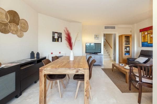 Chalet adosado en venta en Barrio Cabopino-Artola , Marbella thumbnail 1
