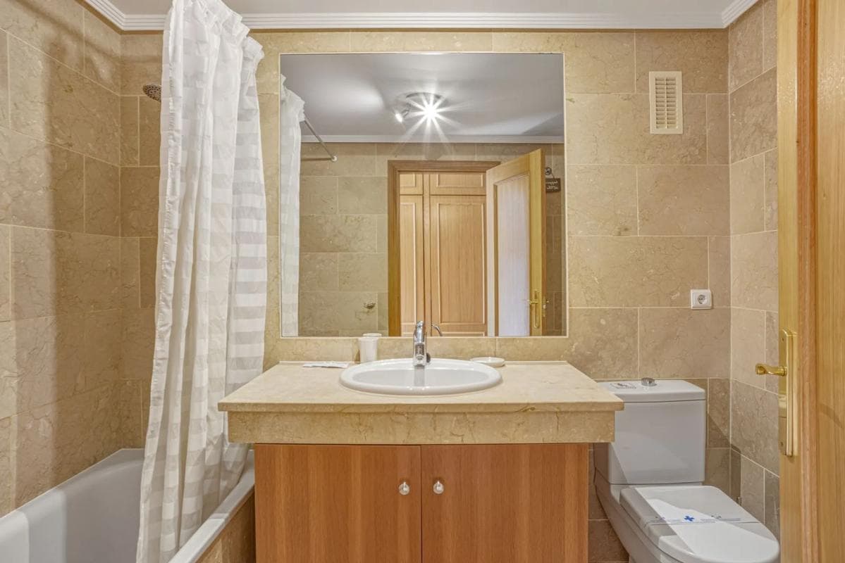 Venta de piso en CL FAISAN (CARIB PLAYA), 158, Marbella
photo 5