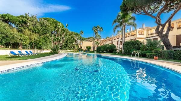 Piso en venta en AV ATOLON DE CORAL-COTO DOLO, Marbella
photo 1