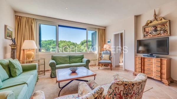 Piso en venta en Avenida del Naviero, Marbella
photo 1