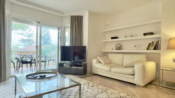 Piso en venta en Barrio Romana Playa, Marbella
photo 1