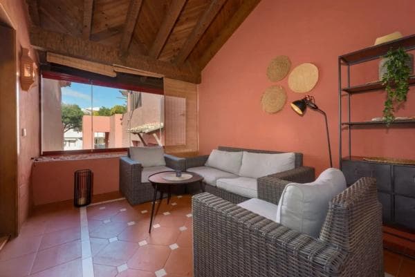 Piso en venta en Urbanización Jardines las Golondrinas, 4, Marbella
photo 1