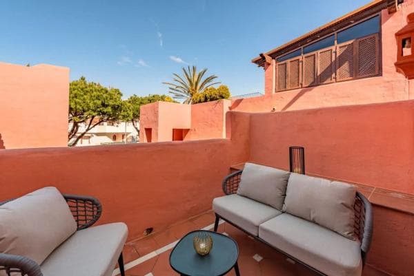 Piso en venta en Urbanización Jardines las Golondrinas, 4, Marbella
thumbnail 2