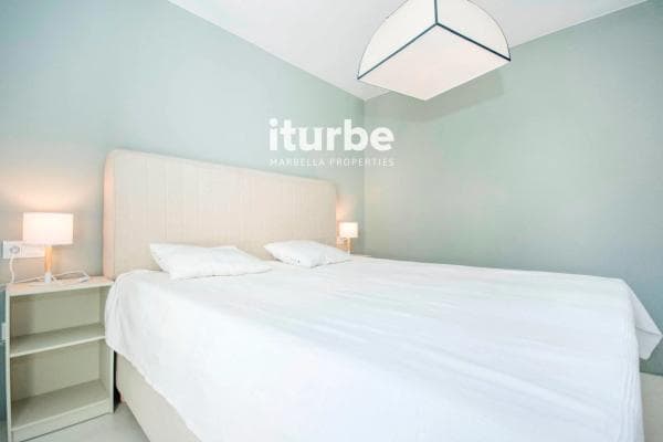 Piso en venta en Barrio Elviria, Marbella
thumbnail 2
