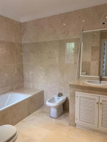 Piso en venta en Urbanización Elviria, 3, Marbella
photo 1