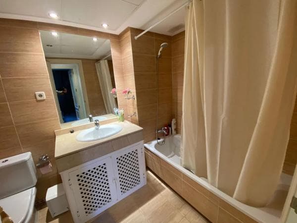 Piso en venta en Avenida Dama de Noche, 10, Marbella
thumbnail 1