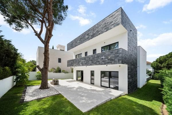 Chalet independiente en venta en CL GIJON-UR MARBESA, Marbella
thumbnail 2
