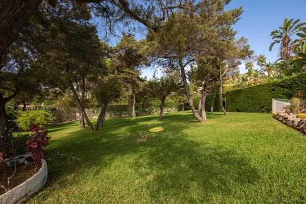 Chalet independiente en venta en CL EL ESCORIAL (URB MARBESA), 283, Marbella
thumbnail 1