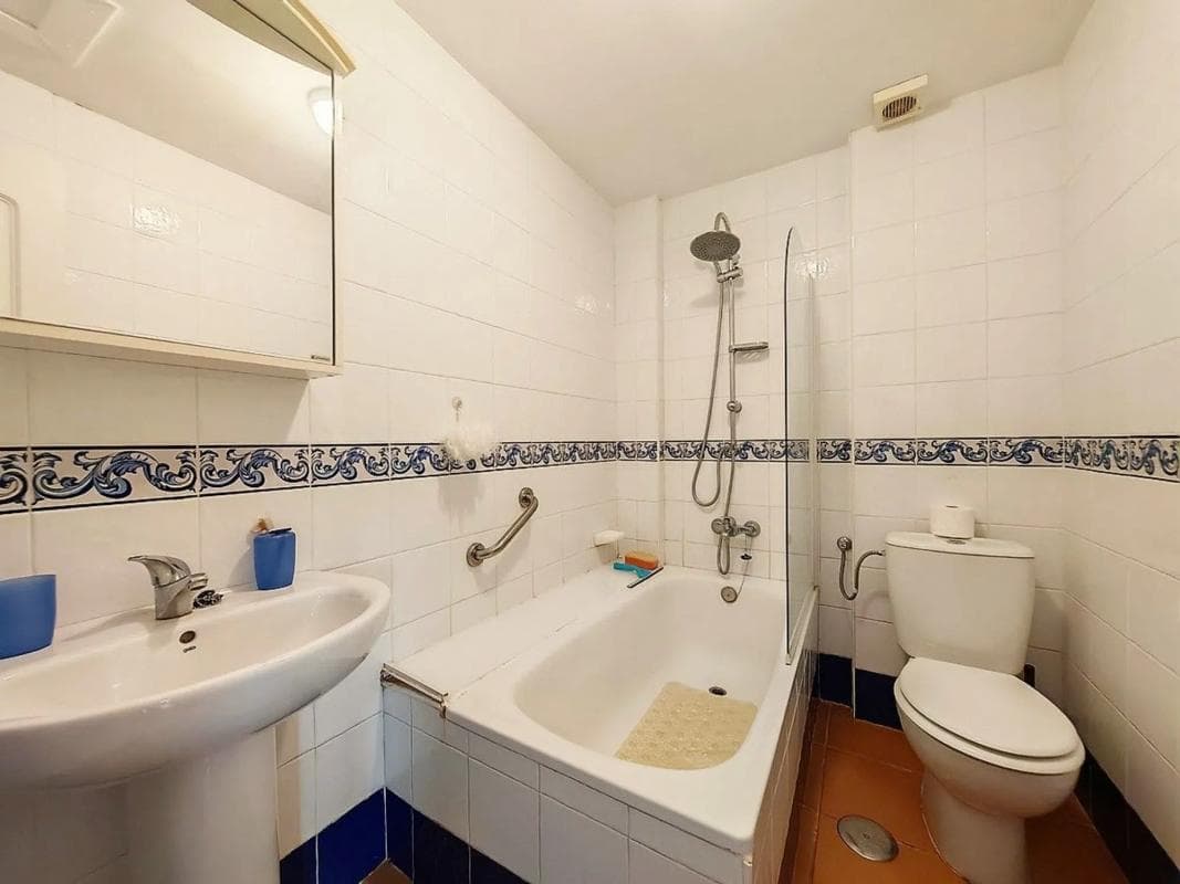 Sale of apartment in Avenida Jardines de las Golondrinas s/n, Marbella
photo 4