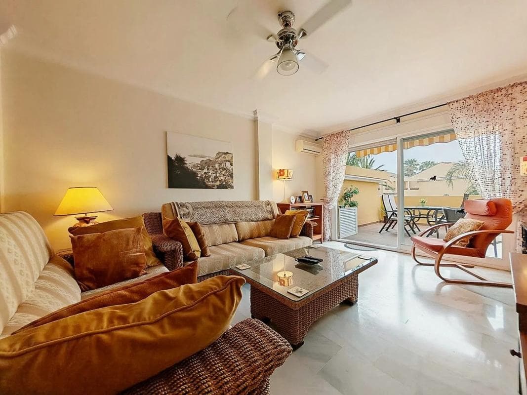 Sale of apartment in Avenida Jardines de las Golondrinas s/n, Marbella
photo 5